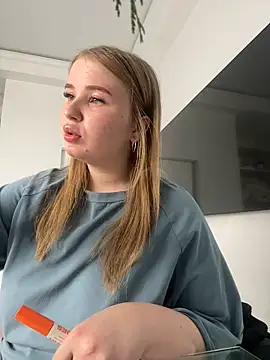 Amy Sky  online show from 03.22.25