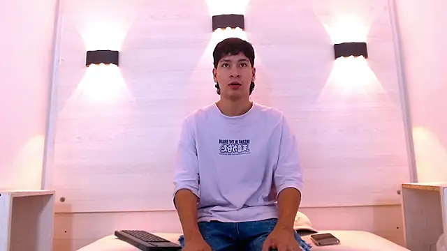 Jhojan twink online show from 11.27.25