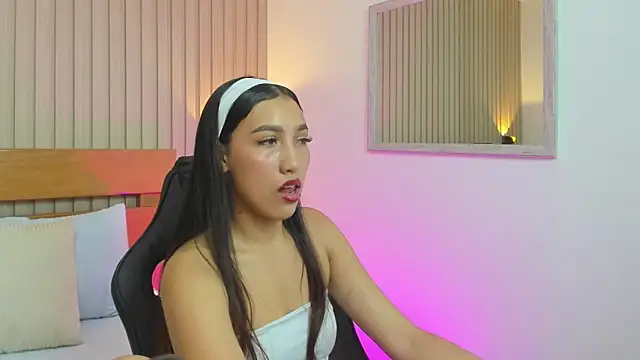 nina blake online show from 10.23.25