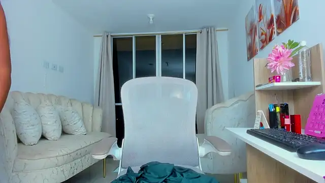 karol f00x online show from 02.20.26