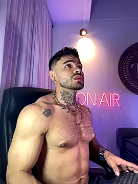 thiagoferrari2 online show from 10.10.25