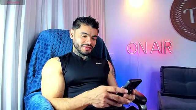 thiagoferrari2 online show from 11.15.25