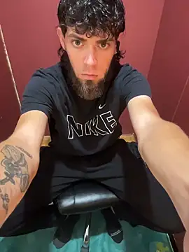 Snapshot of bwcizThrobbing chatting on 10.28.25 bwcizThrobbing online show from 10.28.25