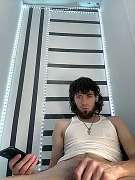 Snapshot of bwcizThrobbing chatting on 02.18.26 bwcizThrobbing online show from 02.18.26