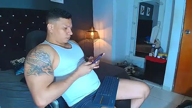 Snapshot of ethan_dalton_ chatting on 11.01.25 ethan dalton online show from 11.01.25