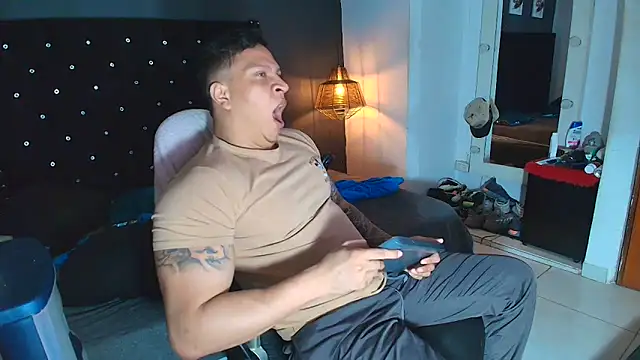 Snapshot of ethan_dalton_ chatting on 12.15.25 ethan dalton online show from 12.15.25