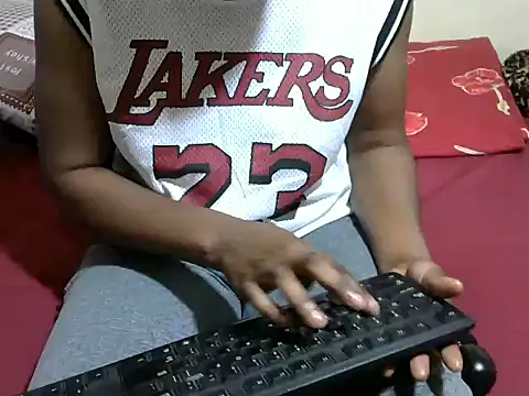 Creamy-Aisha online show from 03.15.25