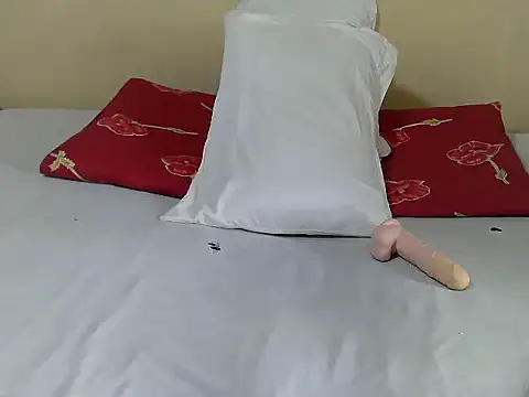 Creamy-Aisha online show from 09.10.25