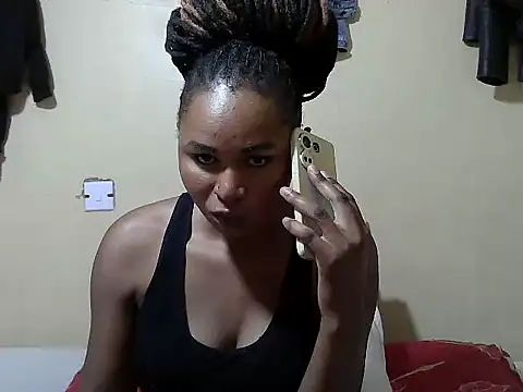 Creamy-Aisha online show from 10.28.25