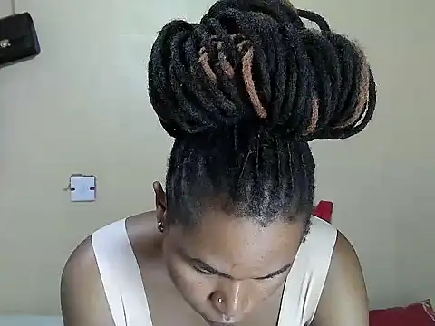 Creamy-Aisha online show from 11.14.25