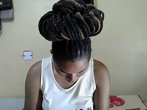 Creamy-Aisha online show from 11.23.25