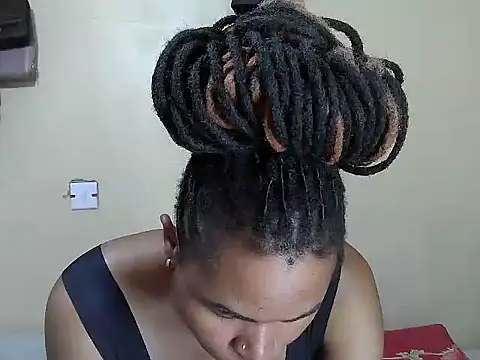 Creamy-Aisha online show from 11.26.25