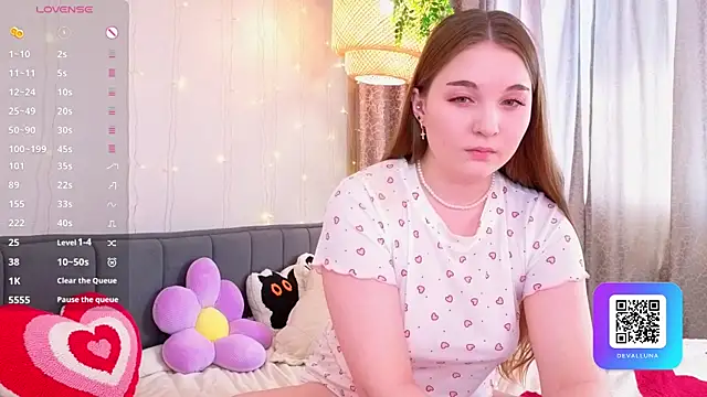 ConstanceHelms online show from 04.04.26