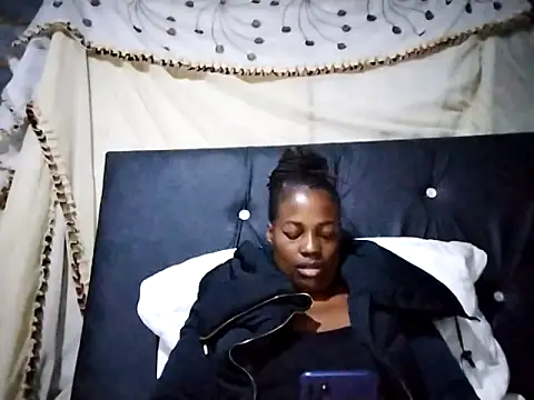 sexylira online show from 04.13.26