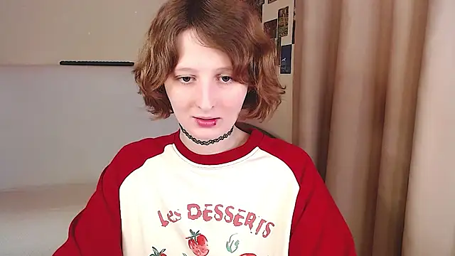 Snapshot of c0ralynx chatting on 10.28.25 c0ralynx online show from 10.28.25