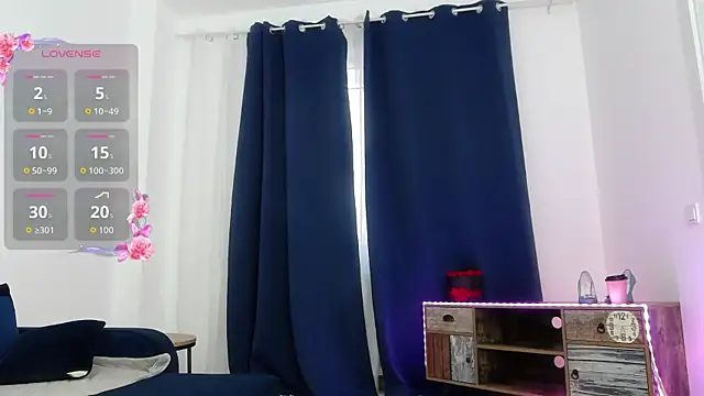 Snapshot of TerresaDiamond chatting on 11.24.25 TerresaDiamond online show from 11.24.25