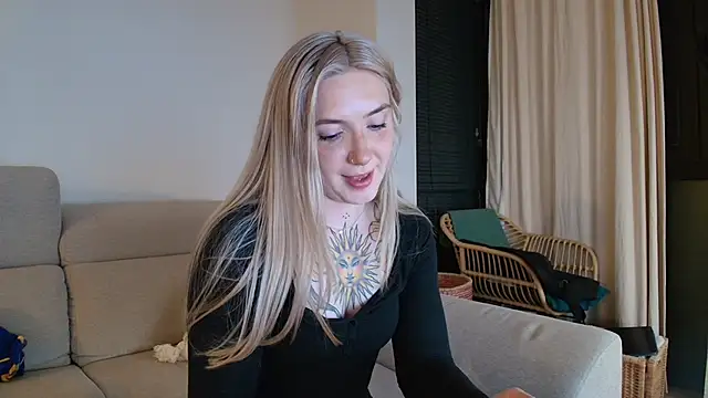 Snapshot of tattoobbgirl chatting on 02.02.26 tattoobbgirl online show from 02.02.26