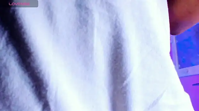 The Hot Ts Dolls online show from 04.08.26