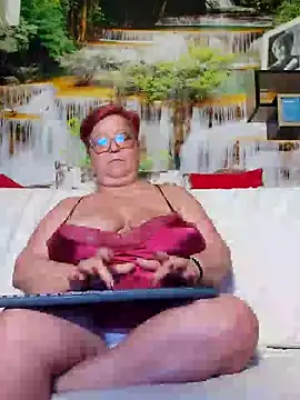 QueenPammy1 online show from 01.31.25