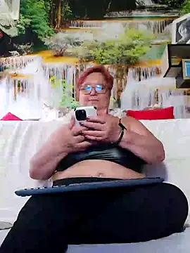 QueenPammy1 online show from 02.04.25