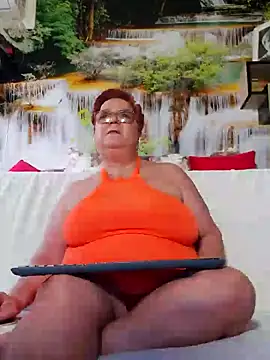 QueenPammy1 online show from 02.05.25