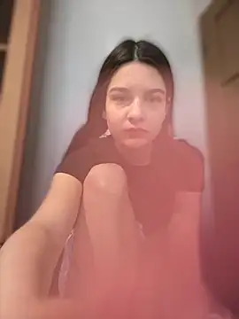 Snapshot of EvieSexy chatting on 03.20.25 EvieSexy online show from 03.20.25