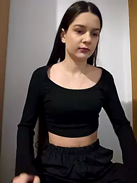 Snapshot of EvieSexy chatting on 03.22.25 EvieSexy online show from 03.22.25