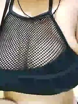 Snapshot of ROSEWATER_ chatting on 09.14.25 ROSEWATER online show from 09.14.25