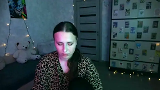 BarbiePieer online show from 11.23.25