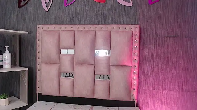 Thalia anderson online show from 02.26.26