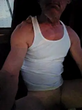 Snapshot of BigCokHawk chatting on 02.09.26 BigCokHawk online show from 02.09.26