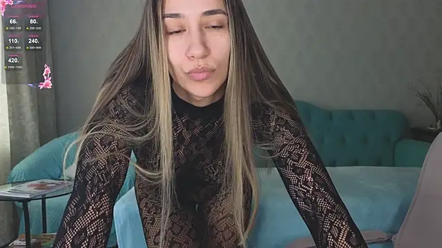 hot ass 18 online show from 04.15.26