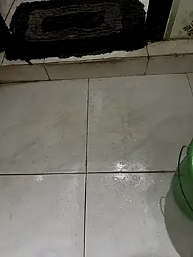 Snapshot of dilu98 chatting on 11.21.25 dilu98 online show from 11.21.25