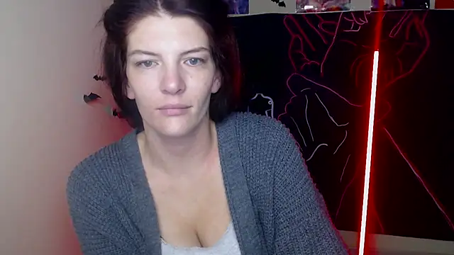 VanessaRey  online show from 11.27.25
