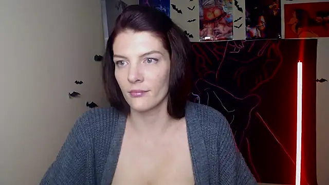 VanessaRey  online show from 11.29.25