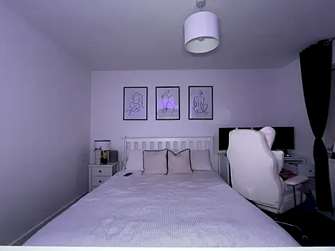 Missalex xo online show from 10.17.25