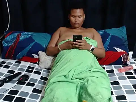 Snapshot of AriesCake chatting on 03.21.25 AriesCake online show from 03.21.25