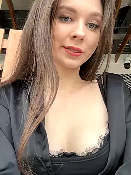 MilaBee online show from 10.31.25