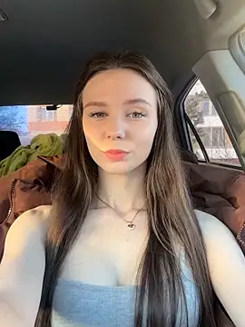 MilaBee online show from 11.18.25