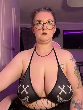 Ms Lunar-Lust online show from 10.16.25