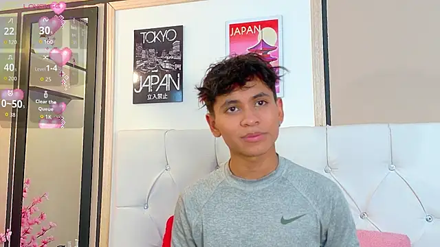 Snapshot of Ethan_Westt chatting on 11.15.25 Ethan Westt online show from 11.15.25