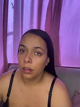 Snapshot of Deepika_padukoneNisha chatting on 05.04.26 Deepika padukoneNisha online show from 05.04.26