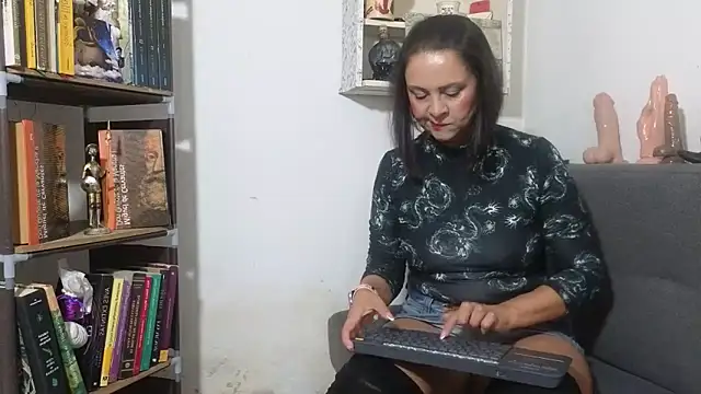 Amadamilf1980 online show from 11.05.25