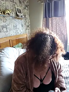 MissQueenBeex online show from 02.23.26