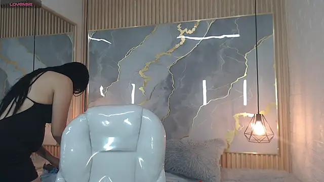 nei girl online show from 11.13.25