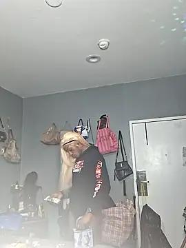 ItsBarbieBitcxxxx69 online show from 11.15.25