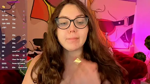 Snapshot of LuxSopphia chatting on 01.15.26 LuxSopphia online show from 01.15.26