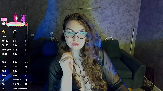 Snapshot of LuxSopphia chatting on 03.02.26 LuxSopphia online show from 03.02.26