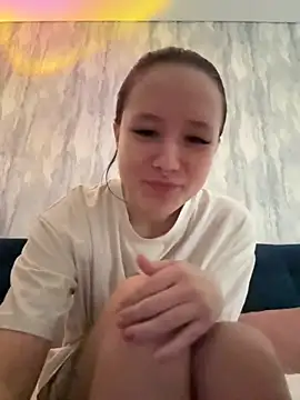 CarolineTenders online show from 10.04.25