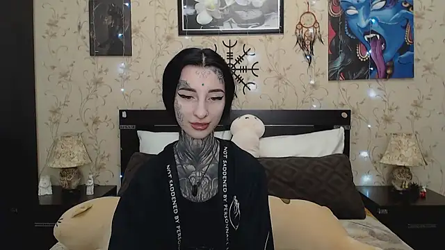 Snapshot of Velvetbat chatting on 02.24.26 Velvetbat online show from 02.24.26